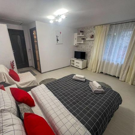 Buzz Apartment Cluj-Napoca Exterior photo
