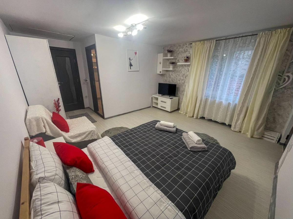 Buzz Apartment Cluj-Napoca Exterior photo