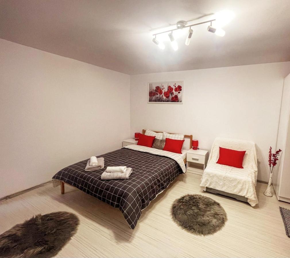 Buzz Apartment Cluj-Napoca Exterior photo